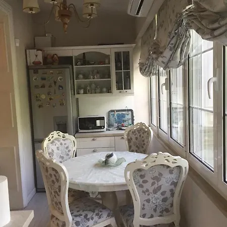 Lejlighed Riverside Elegance In The Heart Of *