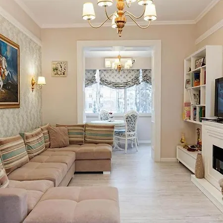 Riverside Elegance In The Heart Of Lejlighed Tirana